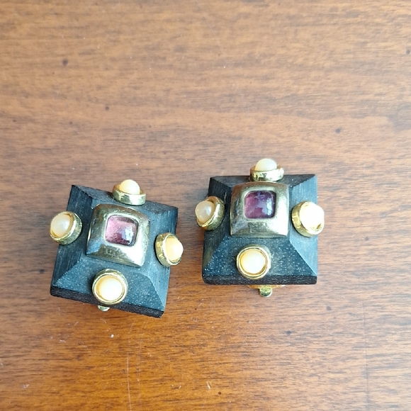 Vintage Jewelry - Vintage Clipon Earrings